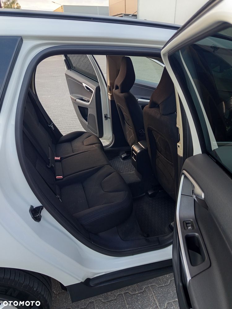 Volvo XC 60 - 6