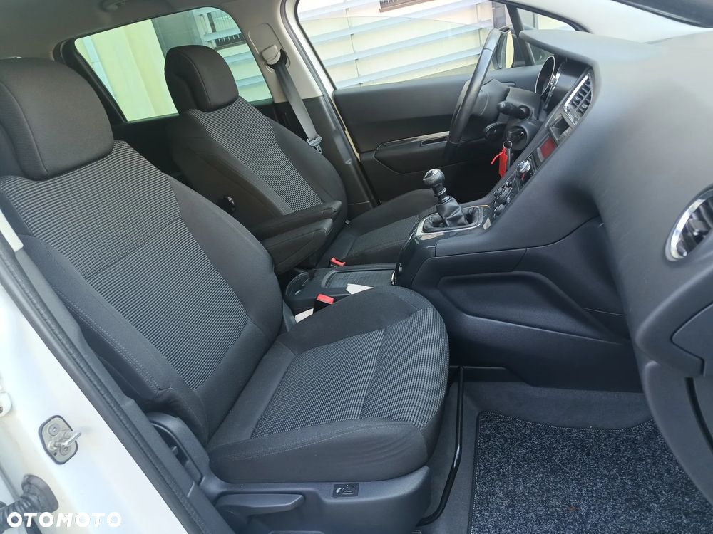 Peugeot 5008 HDI FAP 150 Active - 9