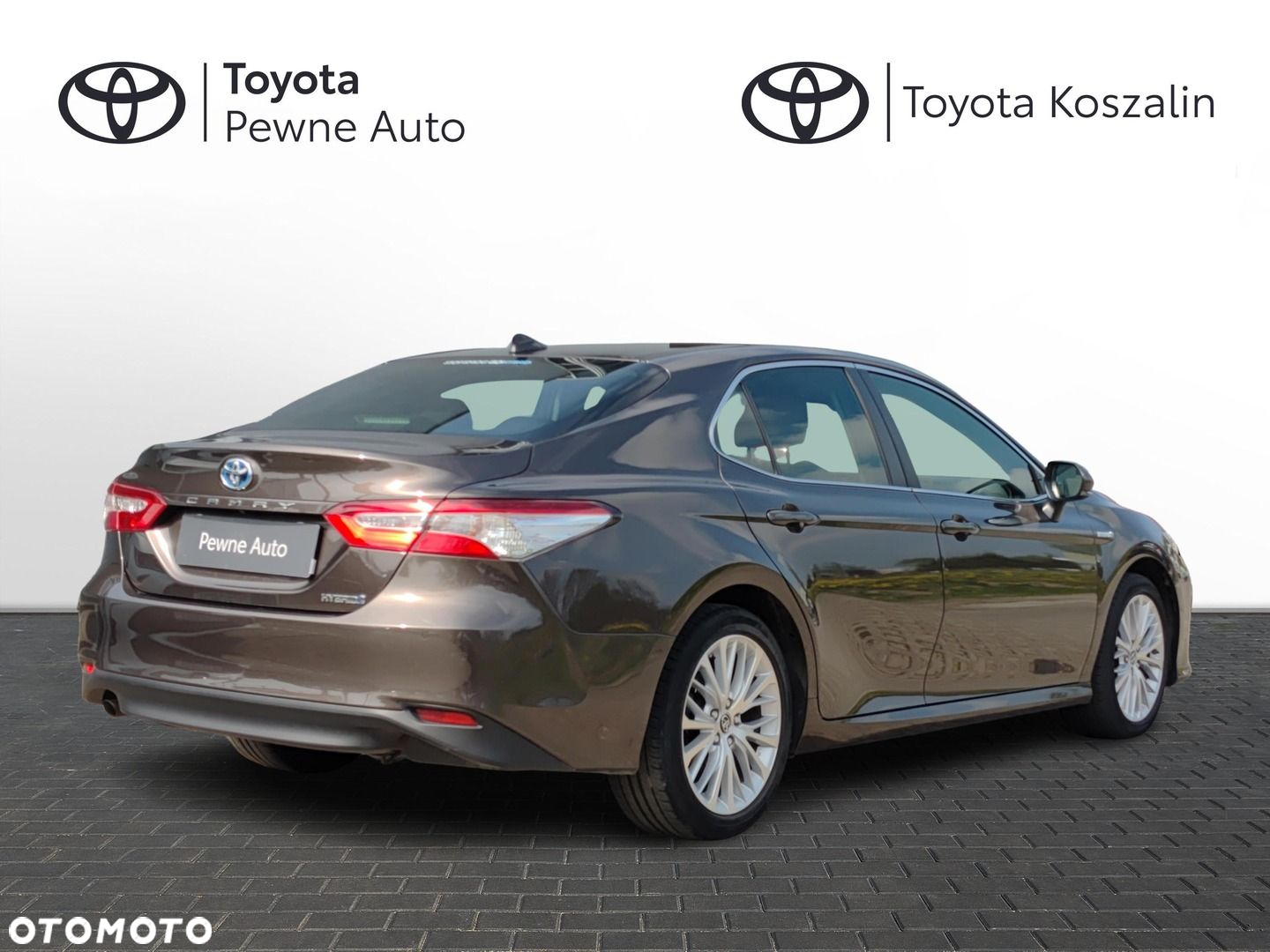 Toyota Camry - 25
