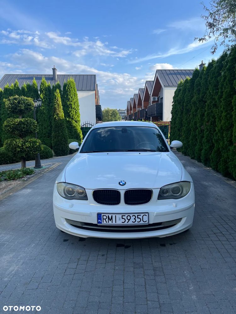 BMW Seria 1 120d DPF Edition Sport - 2