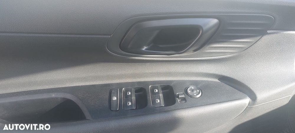Hyundai i20 - 13