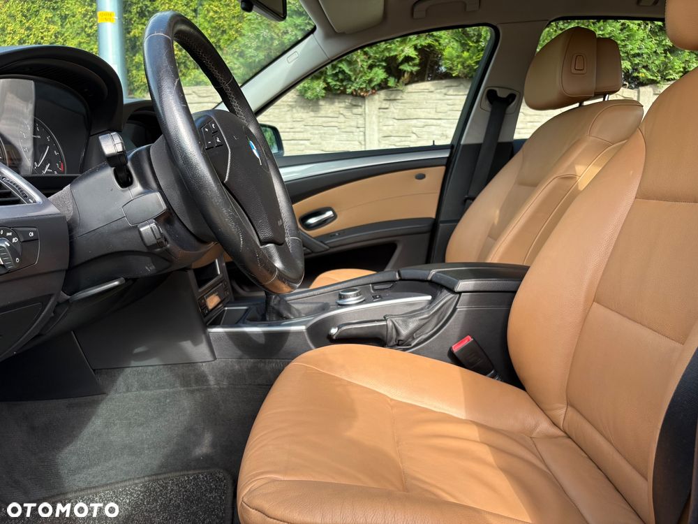 BMW Seria 5 523i Edition Exclusive - 12