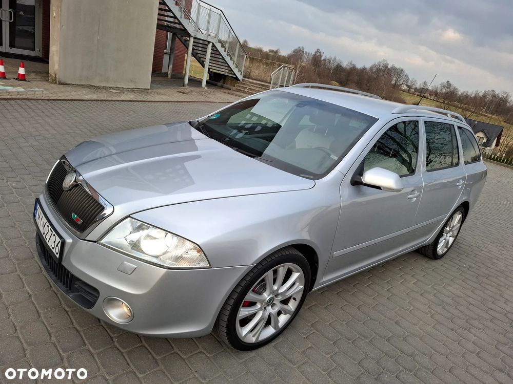 Skoda Octavia 2.0 TDI CR DPF RS - 12
