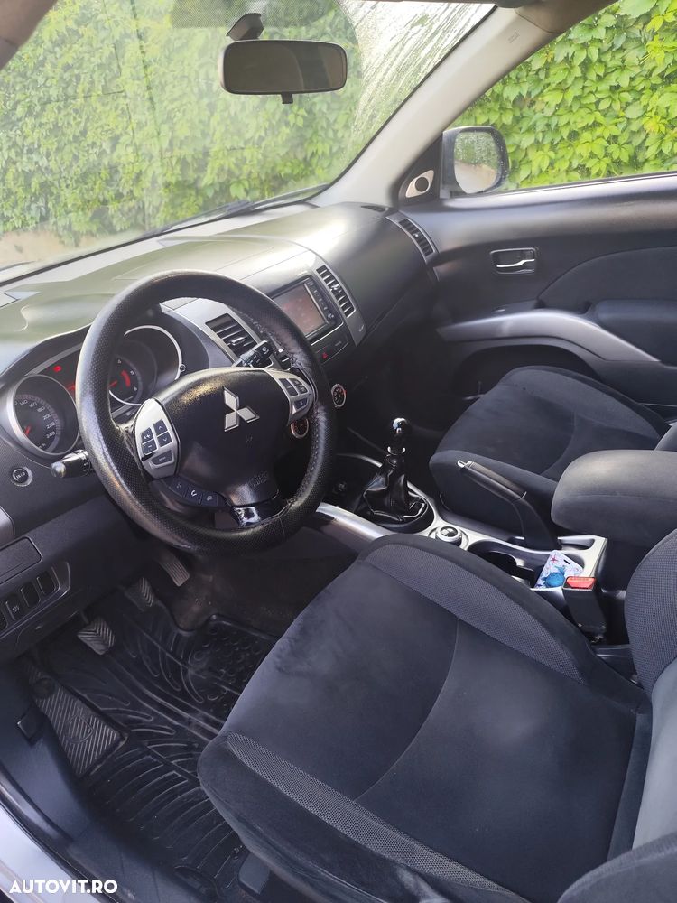 Mitsubishi Outlander 2.0 DI-D Instyle+ - 4