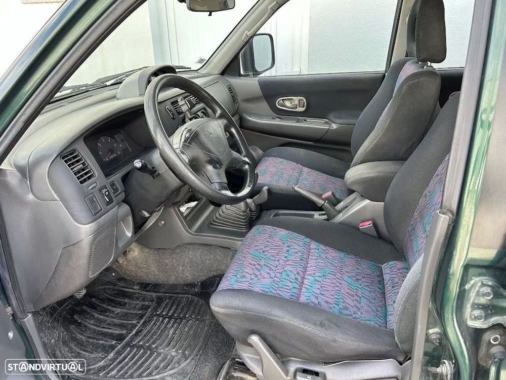 Mitsubishi Pajero Sport 2.5 TD GLS - 5