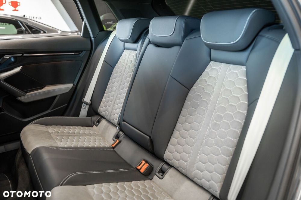 Audi RS3 Sportback - 16