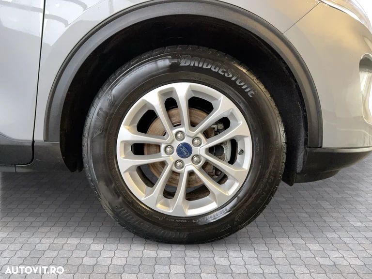 Ford Kuga - 9