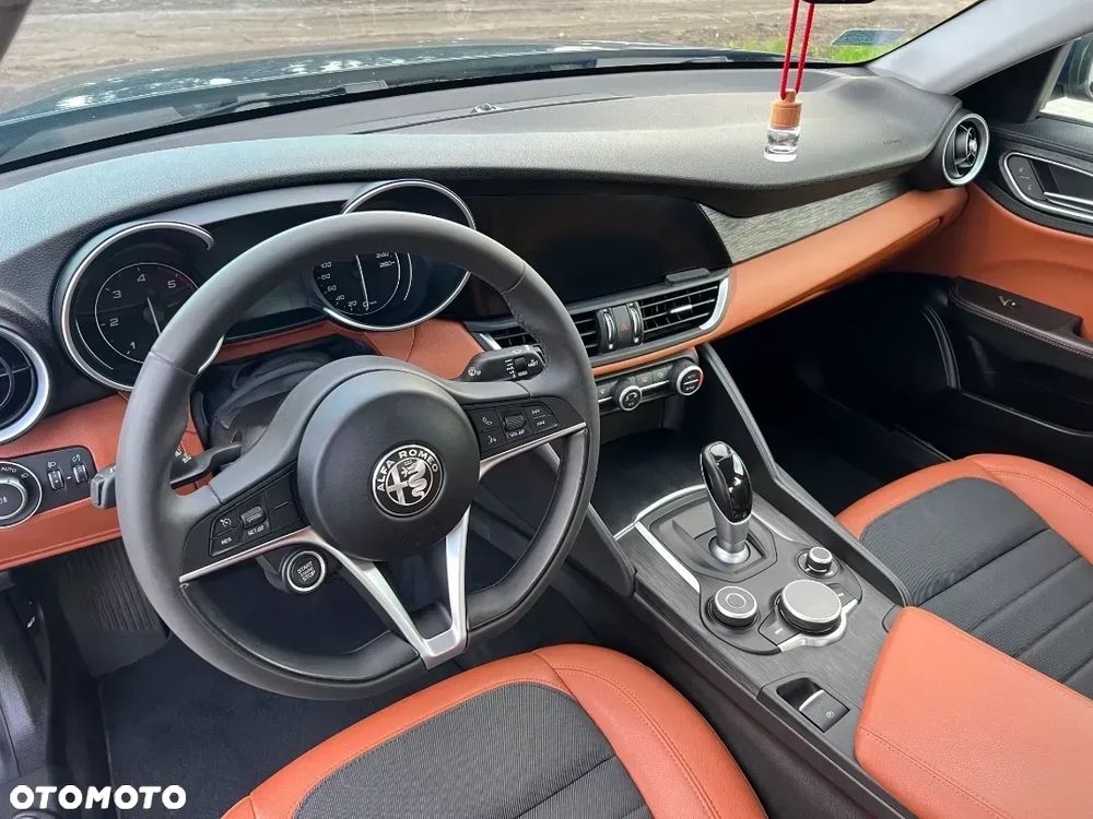 Alfa Romeo Giulia 2.2 D Turbo - 3