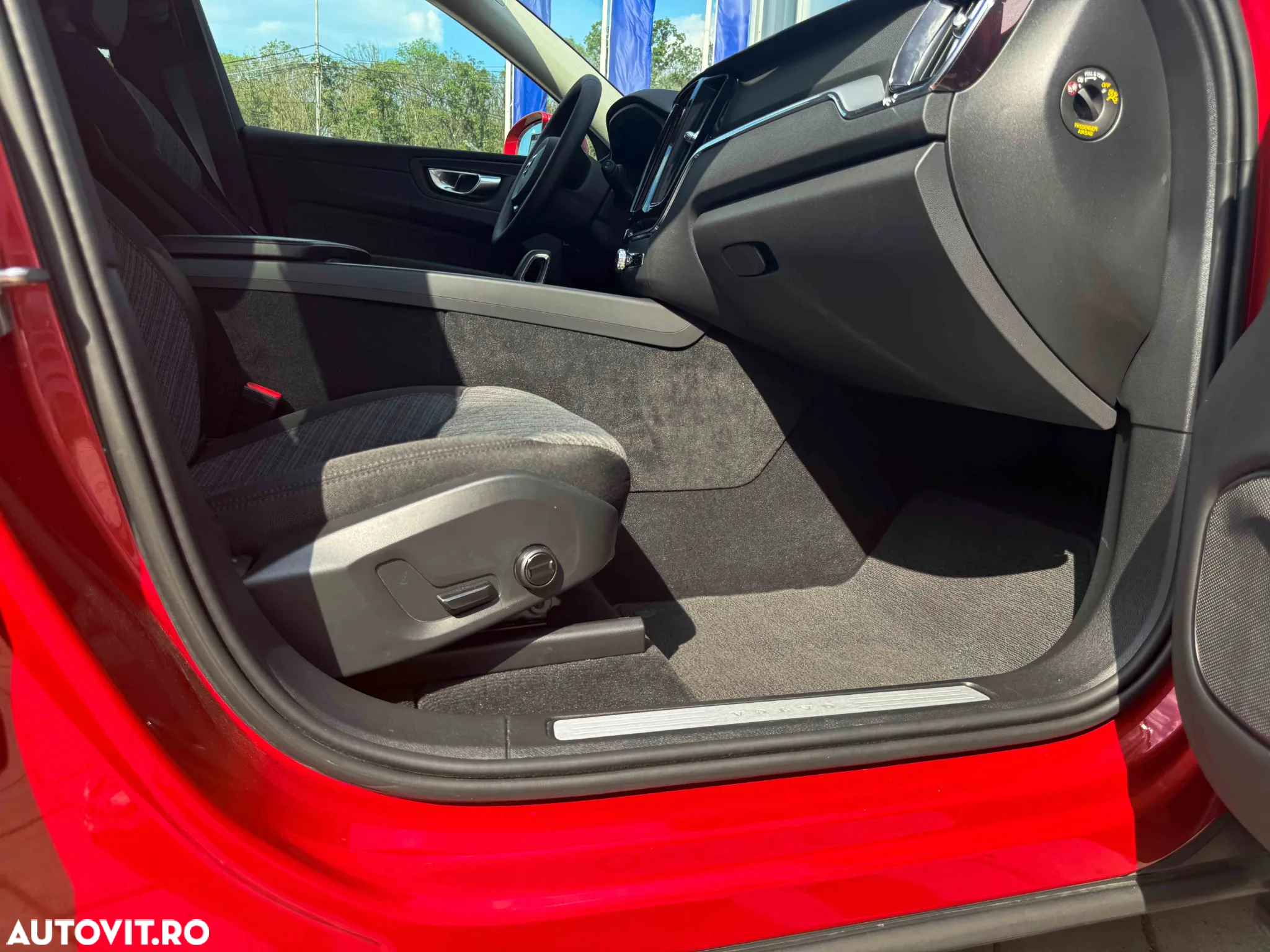 Volvo XC 60 B4 MHEV AT AWD Core - 13