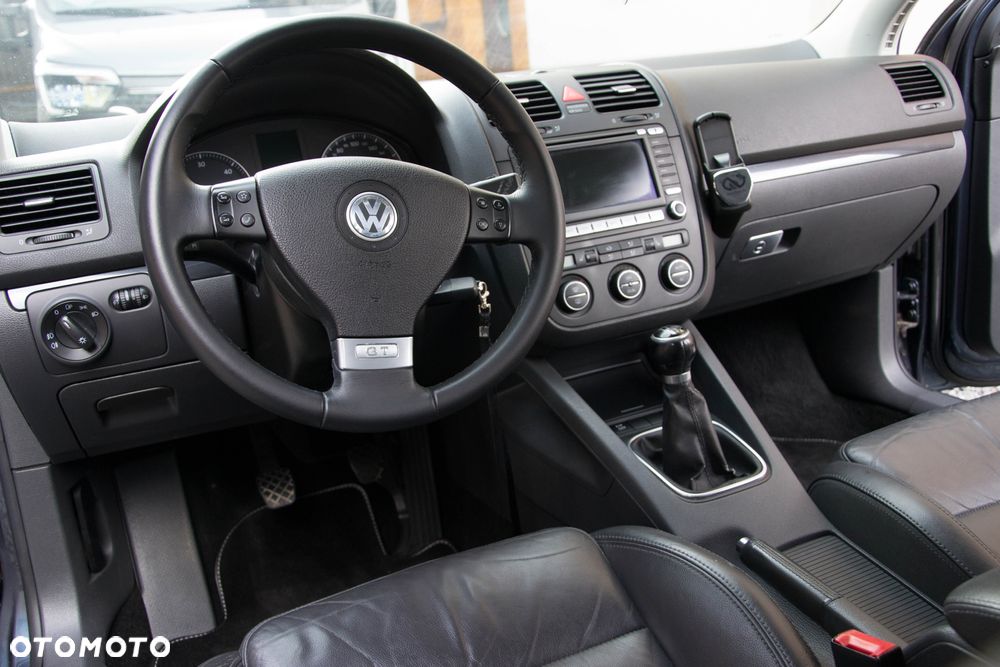 Volkswagen Golf 2.0 TDI DPF GT Sport - 22