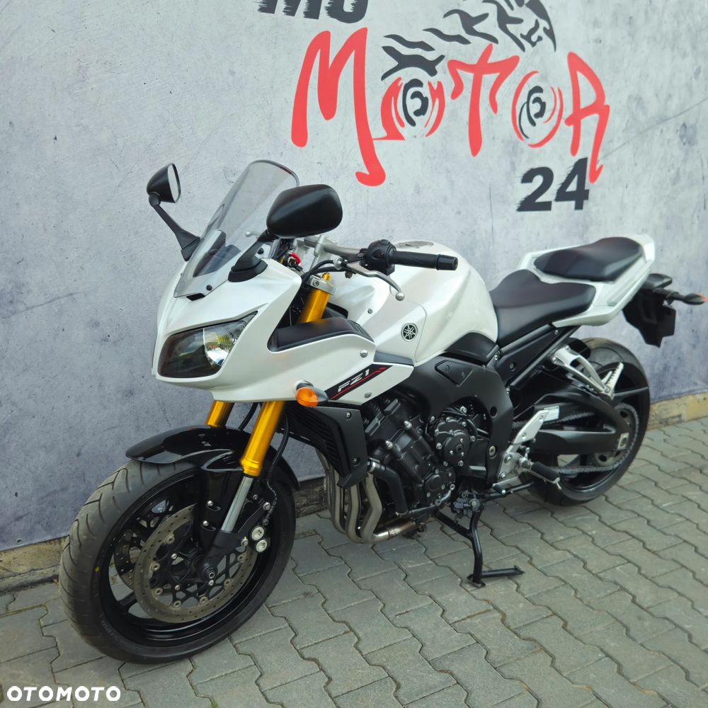 Yamaha FZ - 8