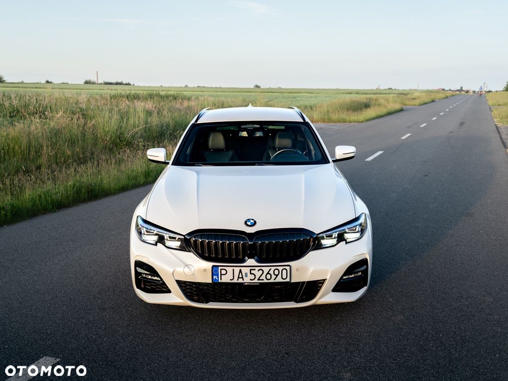 BMW Seria 3 320d xDrive mHEV M Sport sport - 18