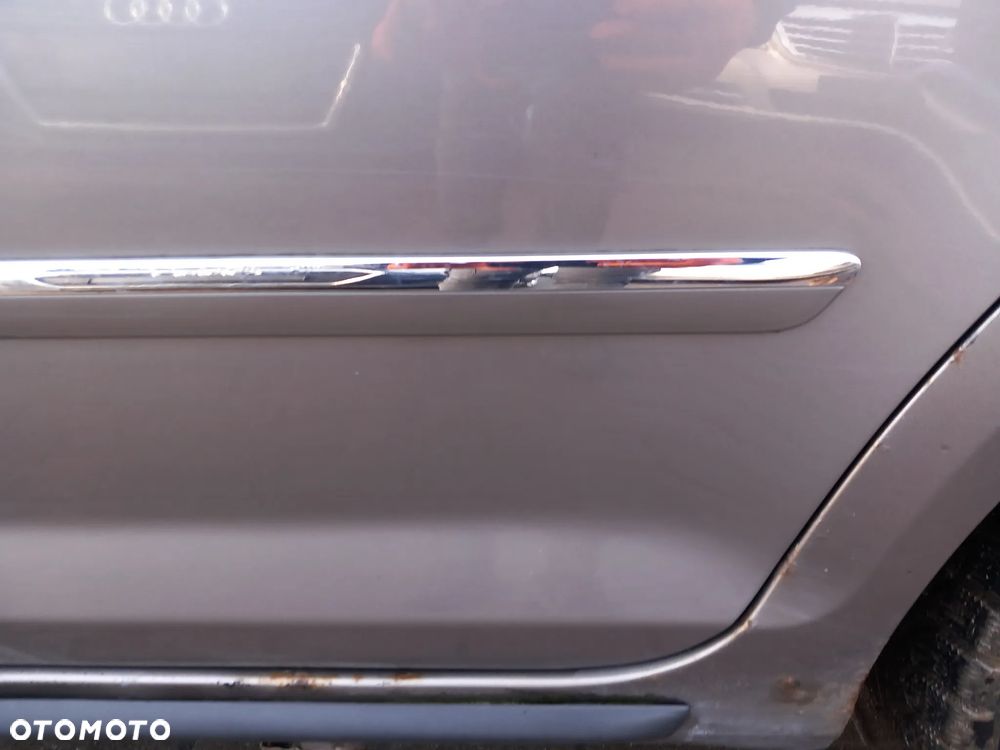 VW GOLF VI PLUS DRZWI LEWE TYLNE LEWY TYŁ KOLOR: LA8X - 4