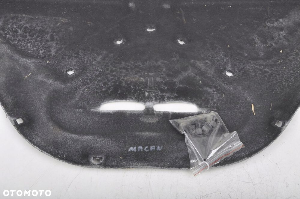 PORSCHE MACAN WYGŁUSZENIE PODBITKA MASKI 95B863831C - 2