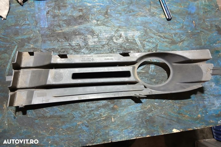 Grila proiector dreapta 2K0853684A 2K0853684A Volkswagen VW Caddy 3 [ - 3