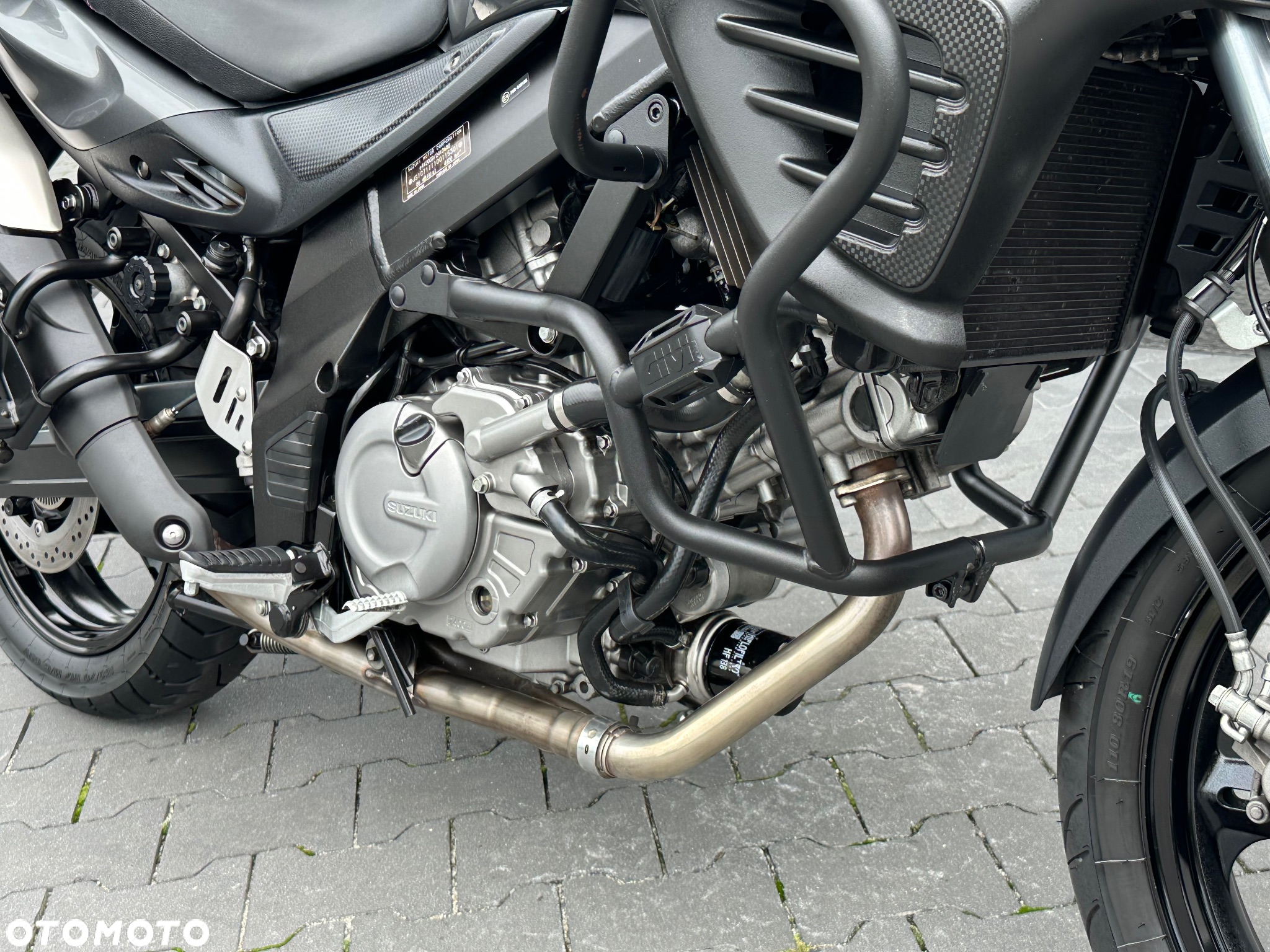 Suzuki V-STROM - 18