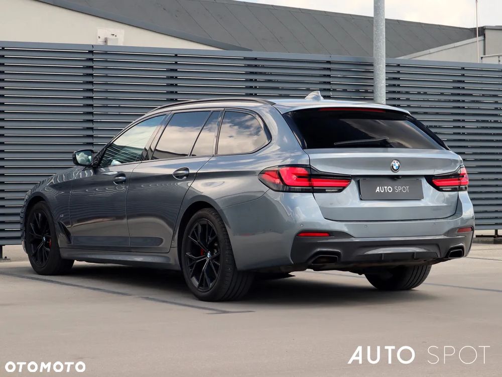 BMW Seria 5 540i xDrive mHEV M Sport sport - 5