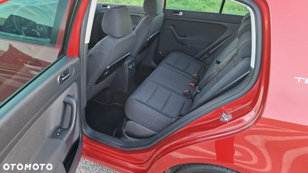 Volkswagen Golf Plus - 23
