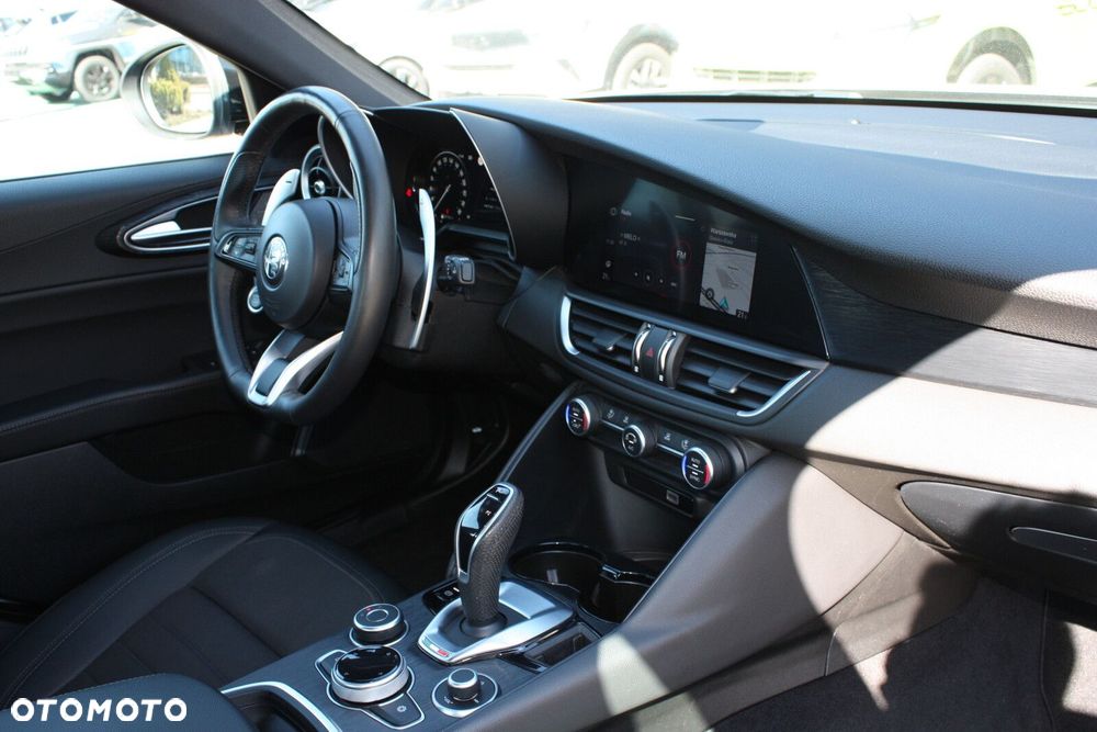 Alfa Romeo Giulia - 21
