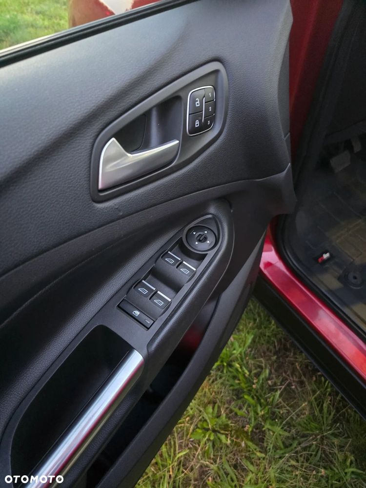 Ford Escape 2.0 EcoBoost AWD Titanium - 10