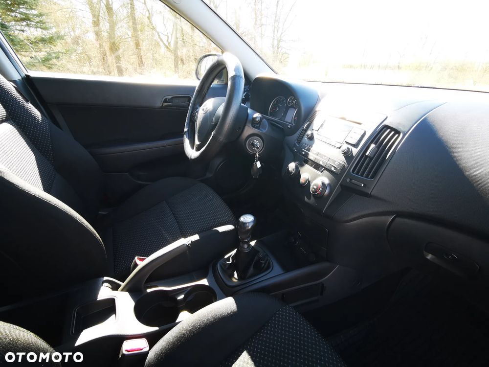 Hyundai i30 1.4 Base - 29