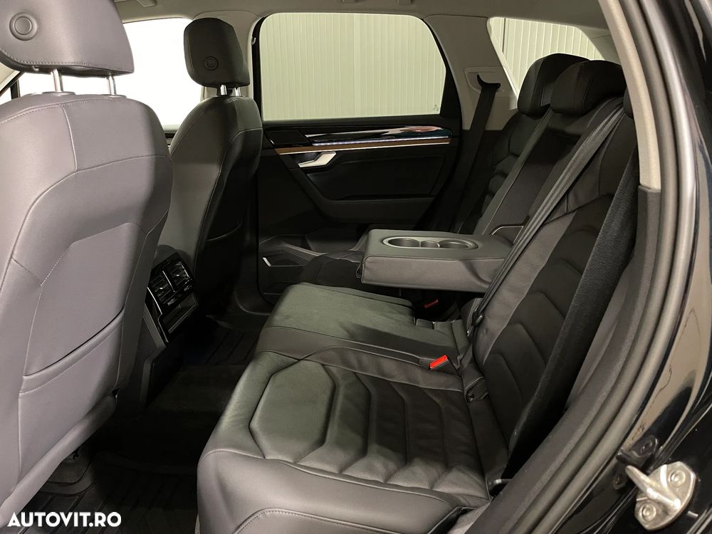 Volkswagen Touareg V6 TDI Style - 12