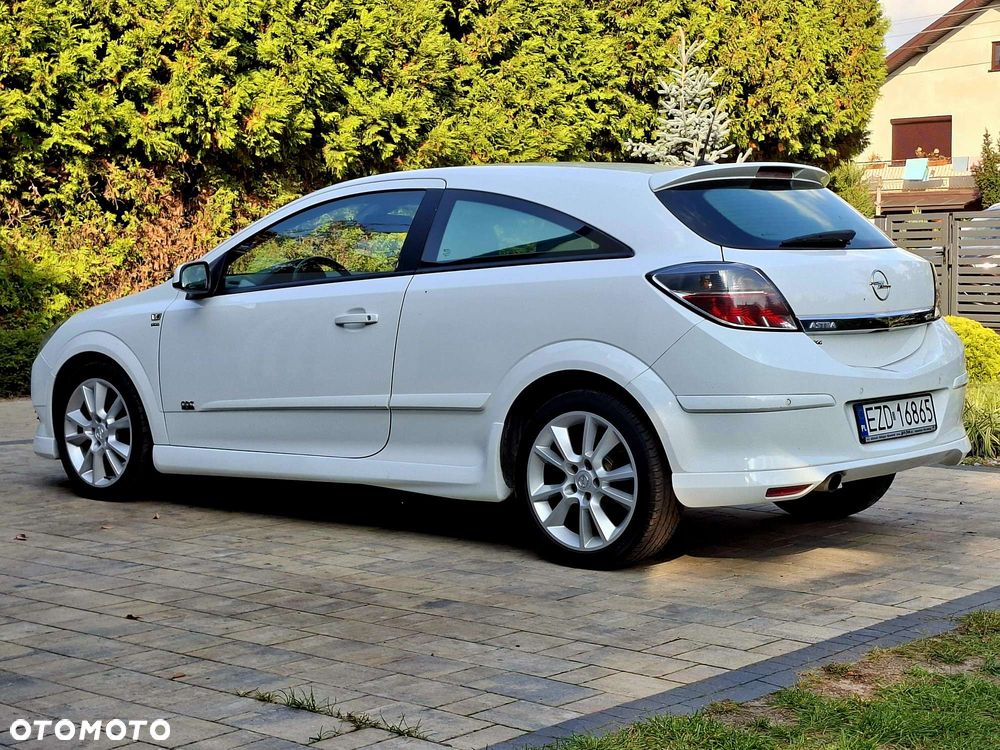 Opel Astra 1.6 Sport - 21