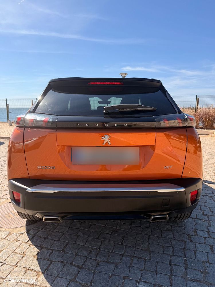 Peugeot 2008 1.2 PureTech GT EAT8 - 11