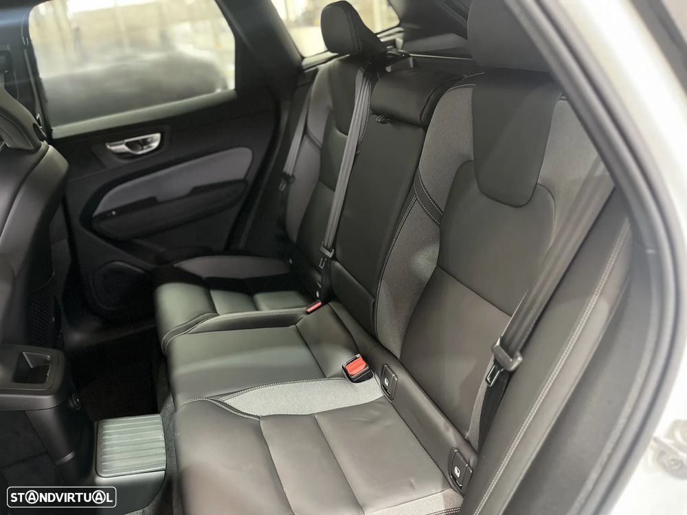 Volvo XC 60 2.0 T6 PHEV Black Edition AWD - 17