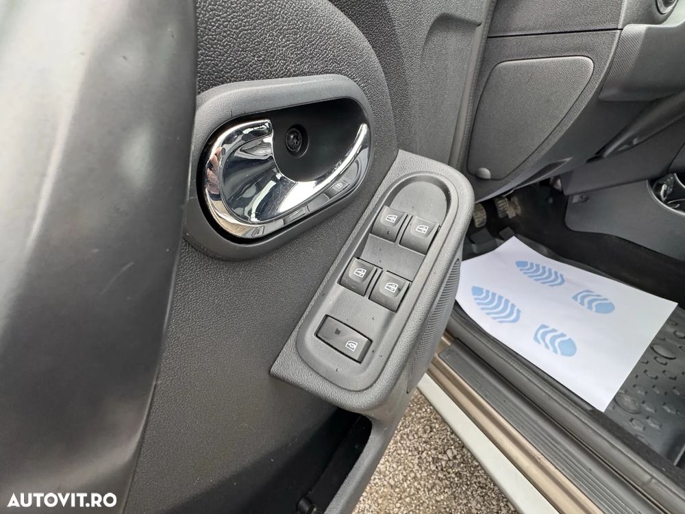 Dacia Duster dCi 110 FAP 4x4 Laureate - 13