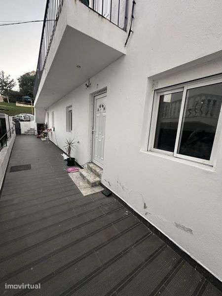 T3 Logradouro + T1 + Garagem - Grande imagem: 3/3