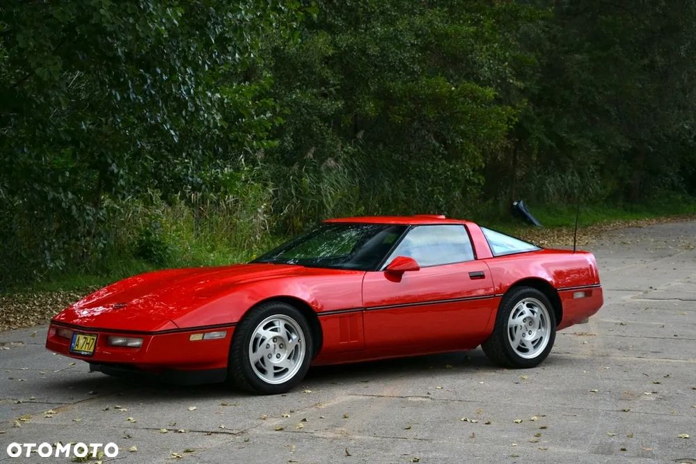 Chevrolet Corvette - 4