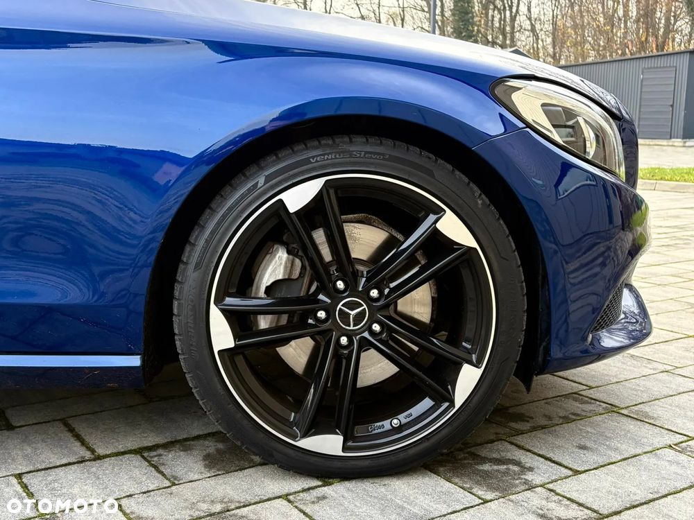 Mercedes-Benz Klasa C 300 7G-TRONIC - 17