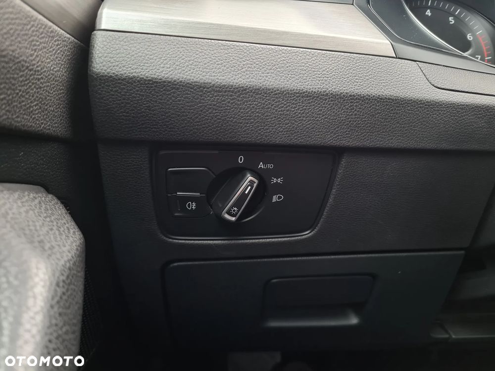 Volkswagen Passat 1.4 TSI BMT Comfortline - 10