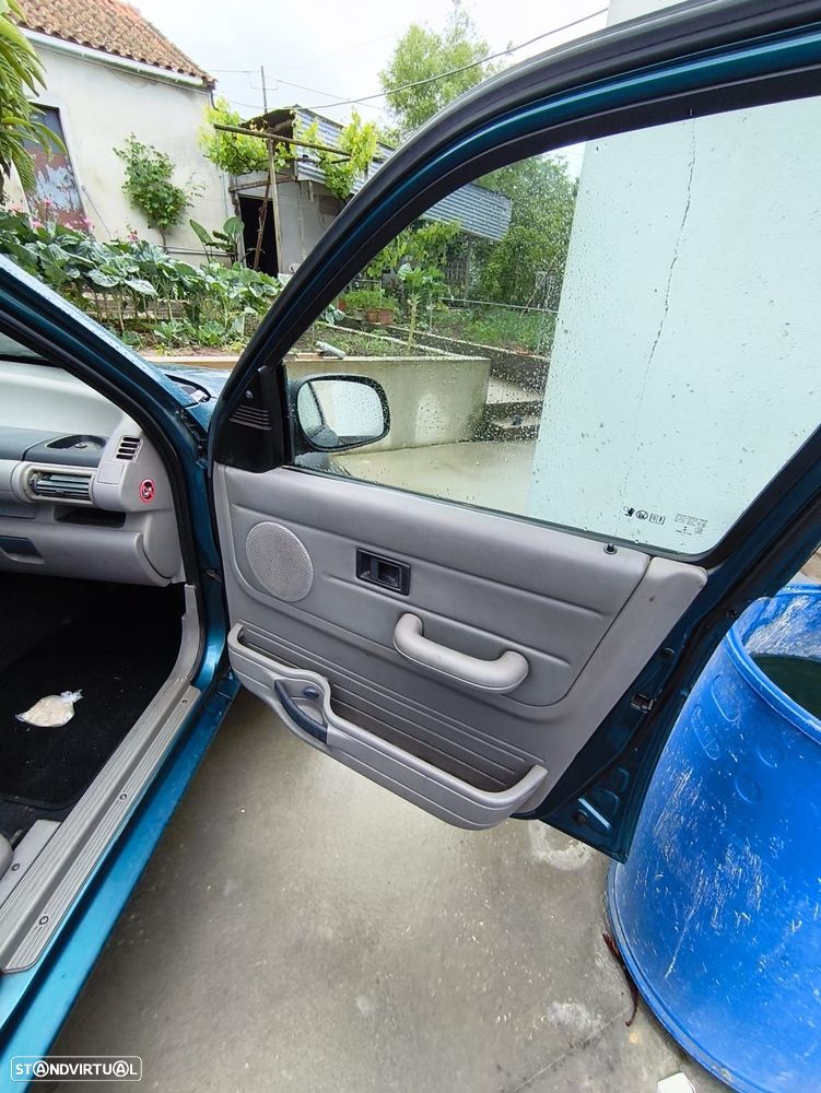 Land Rover Freelander 2.0 di - 17