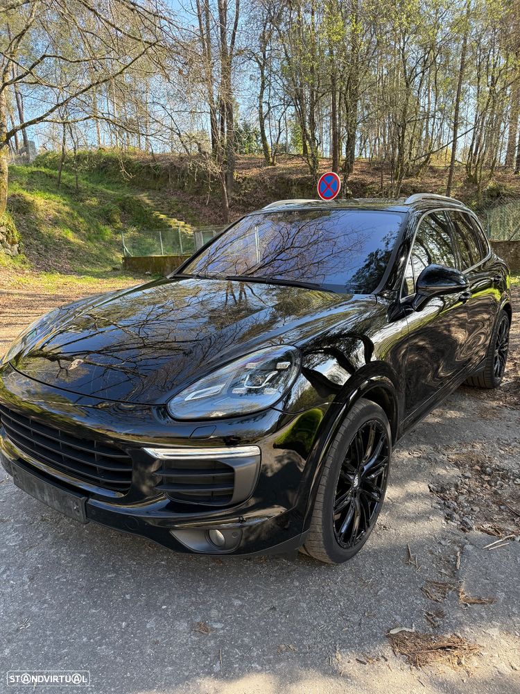 Porsche Cayenne - 4