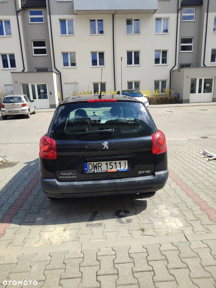 Peugeot 207 1.4 - 7