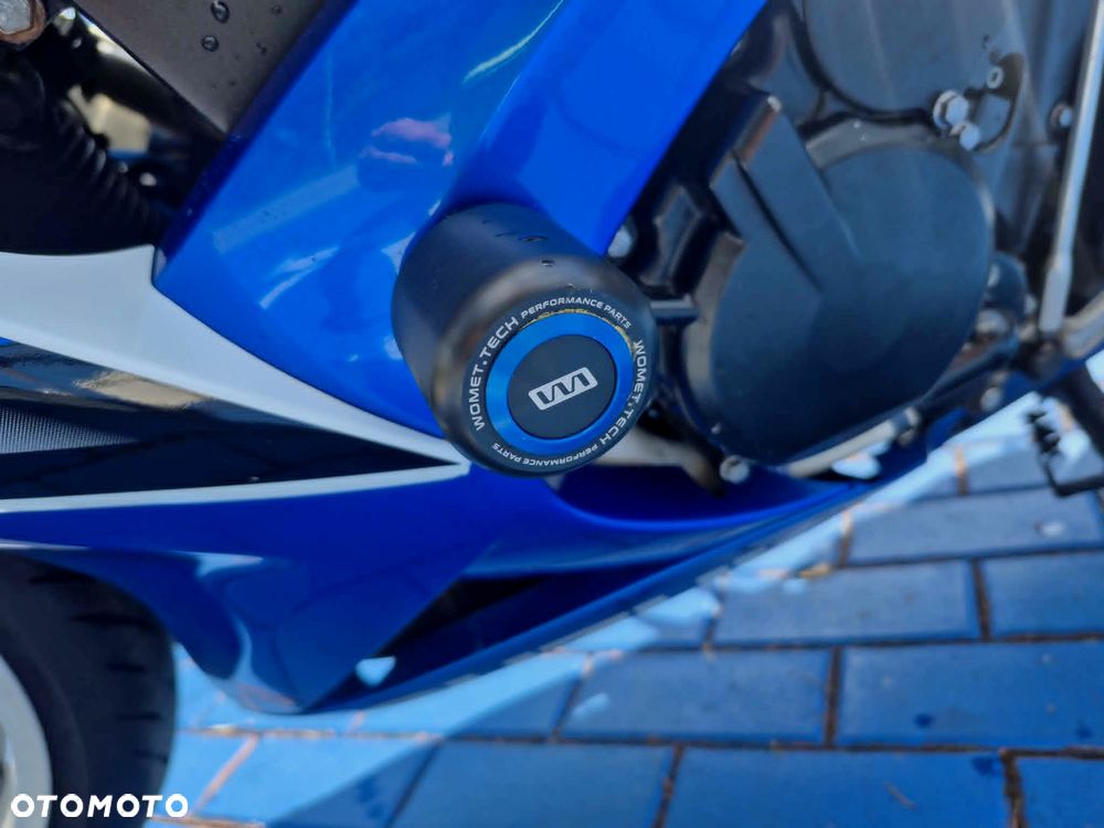 Suzuki GSX-R - 7