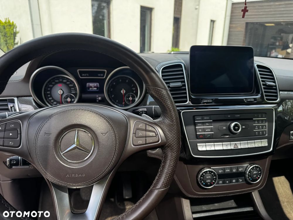 Mercedes-Benz GLS - 6