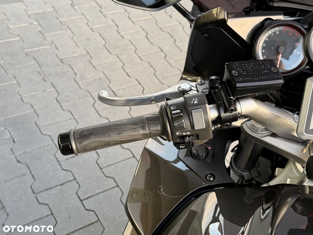 Yamaha FJR - 25