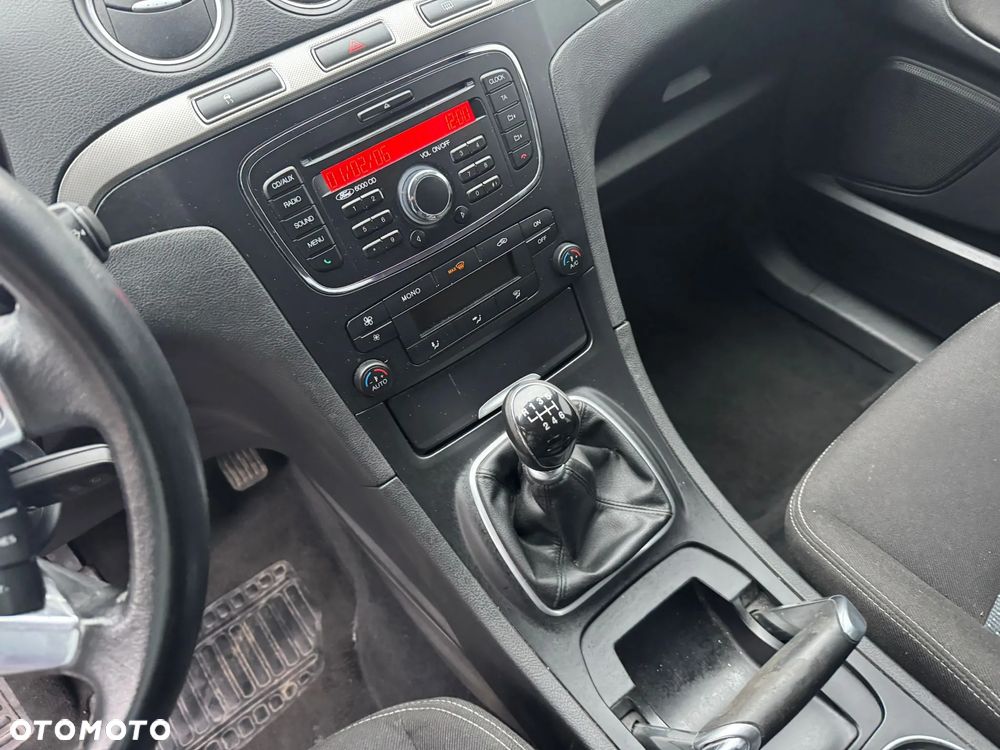 Ford Galaxy 2.0 TDCi Titanium - 25