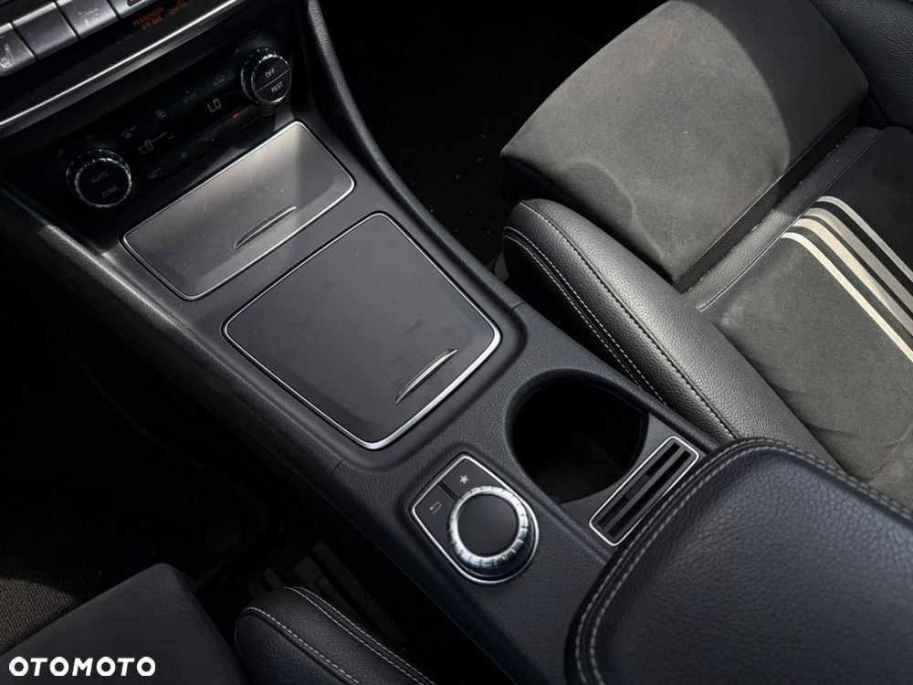 Mercedes-Benz CLA - 34