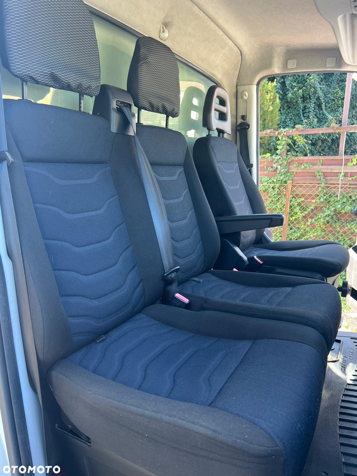 Iveco Daily 35 220 HiMatic - 16