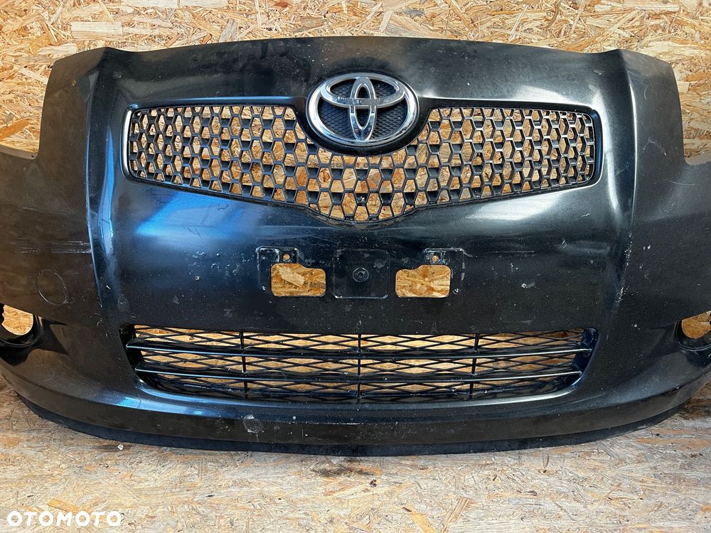 ZDERZAK PRZEDNI przód TOYOTA YARIS II 2 - 3