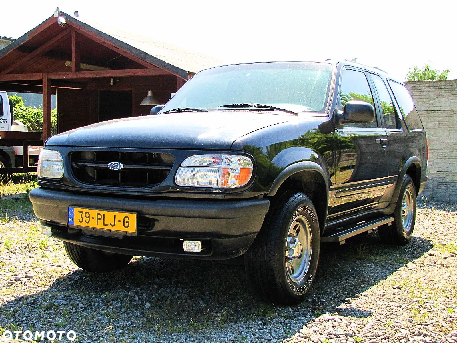 Ford Explorer - 1