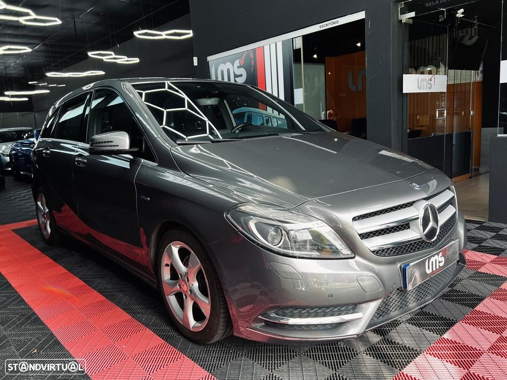 Mercedes-Benz B 180 CDI BlueEFFICIENCY Aut. - 2