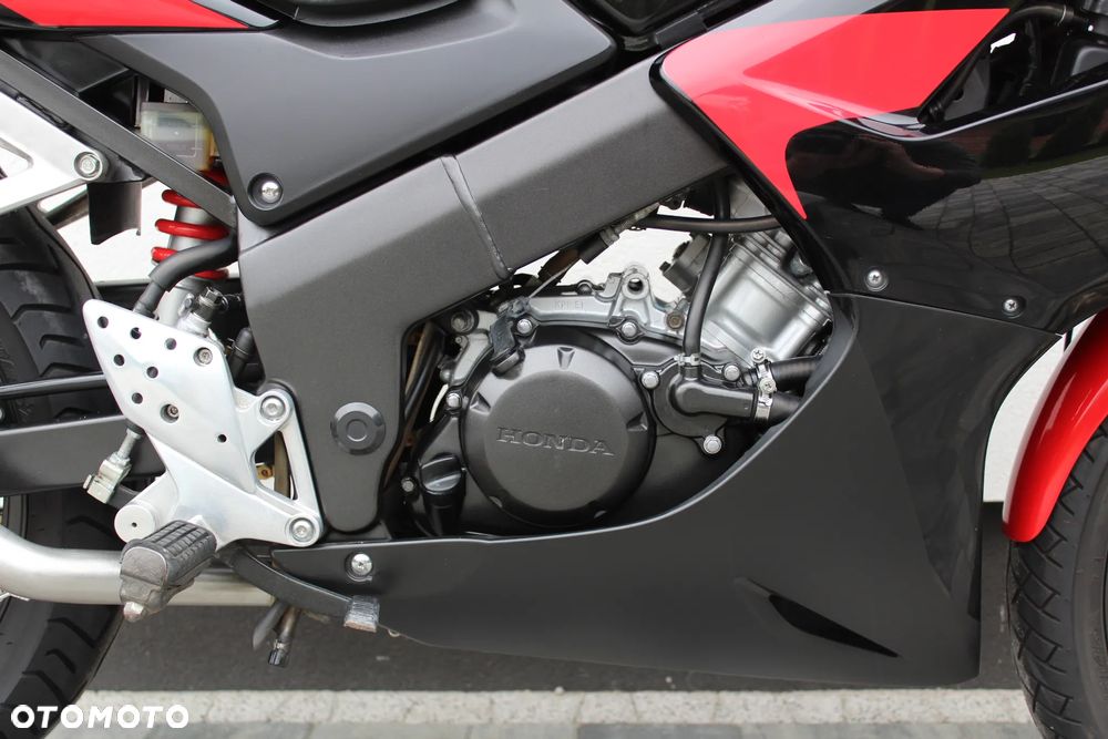 Honda CBR - 16