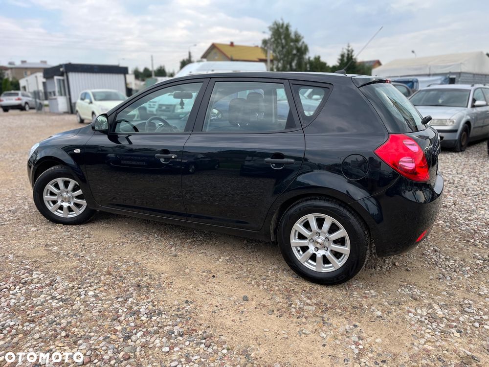 Kia Ceed 1.4 CVVT Attract - 6