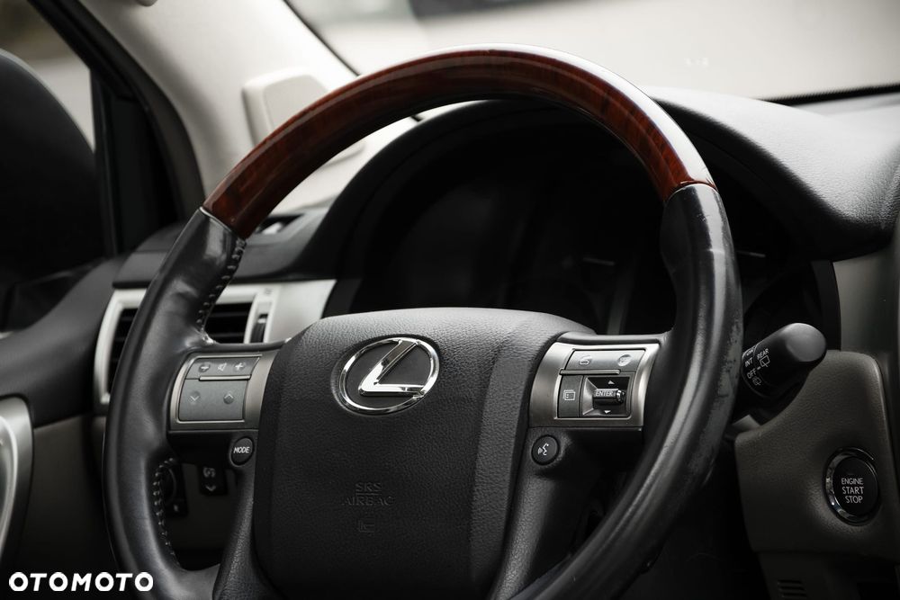 Lexus GX - 30