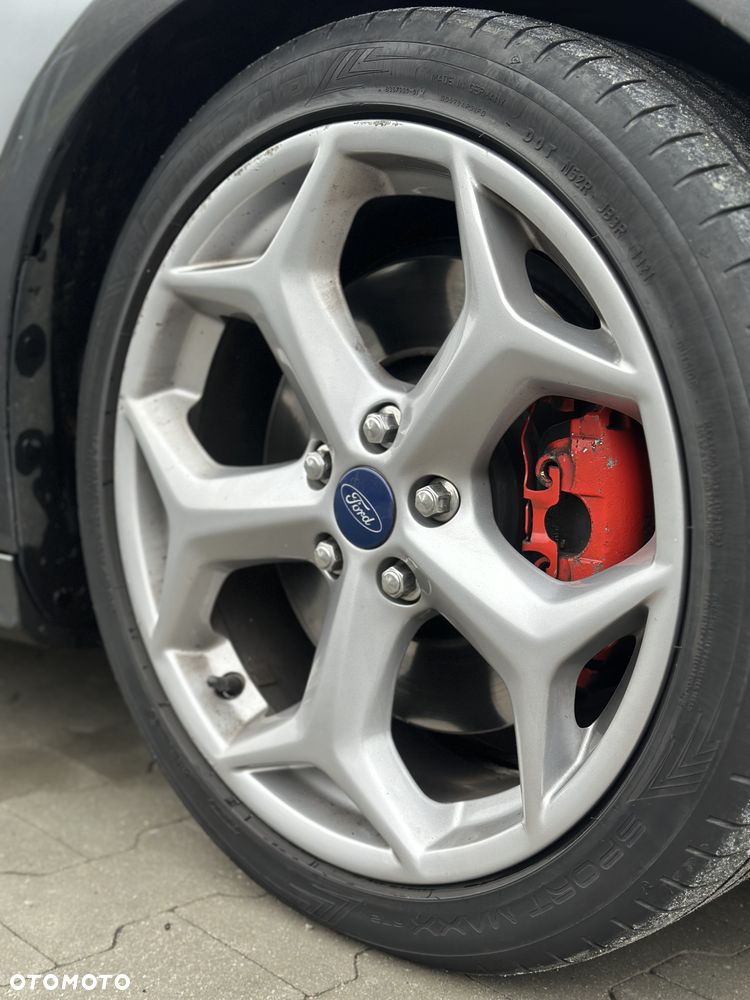 Ford Focus 2.0 EcoBoost ST - 20